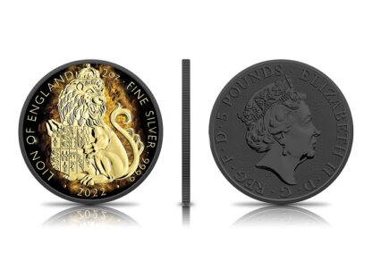 Srebrna moneta 5£ Płonący Lew Anglii prezentacja - GoldBroker.pl