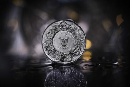 Srebrna moneta 2 oz Rusałka. Seria: Słowiańskie Bestie prezentacja